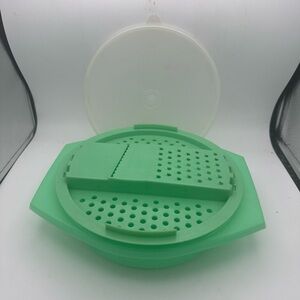 VTG Tupperware #787 3 pc Grater Shredder Bowl Jadite Green w/ Lid